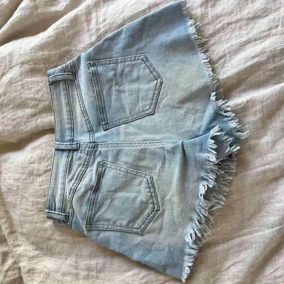 Sincerely Jules hi-rise light wash ripped frayed shorts in 1 or 25 - Picture 8 of 8